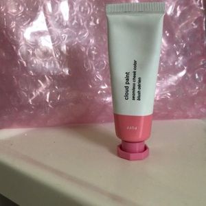 Glossier cloud paint in Puff